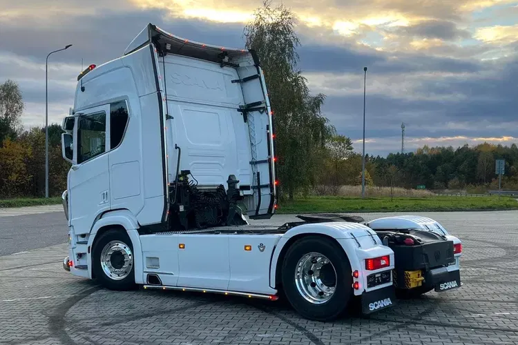 Scania R650 z Niemiec bez EGR tylko SCR pełne wyposażenie FULL AIR V8 zdjęcie 10