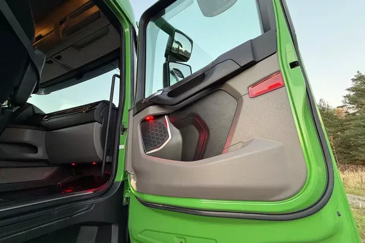 Scania R500 6x2/4 oś podnoszona i skrętna z Niemiec serwisowana kontrakt ASO zdjęcie 32