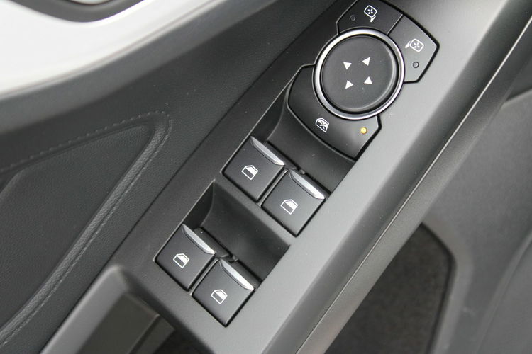 Ford Focus Trend Edition FullLed Gwarancja F-vat 120HP zdjęcie 16