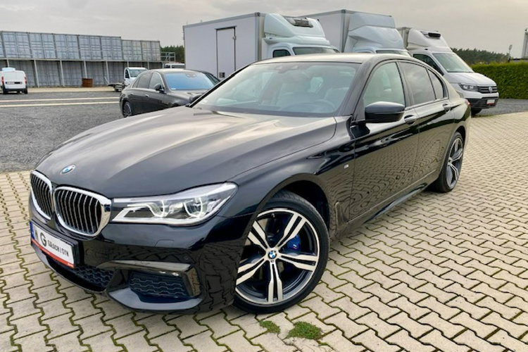 BMW 750 SALON PL / X-Drive / VOLL / 400 KM / M PAKIET / HEAD UP zdjęcie 2