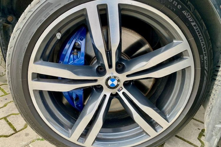 BMW 750 SALON PL / X-Drive / VOLL / 400 KM / M PAKIET / HEAD UP zdjęcie 23