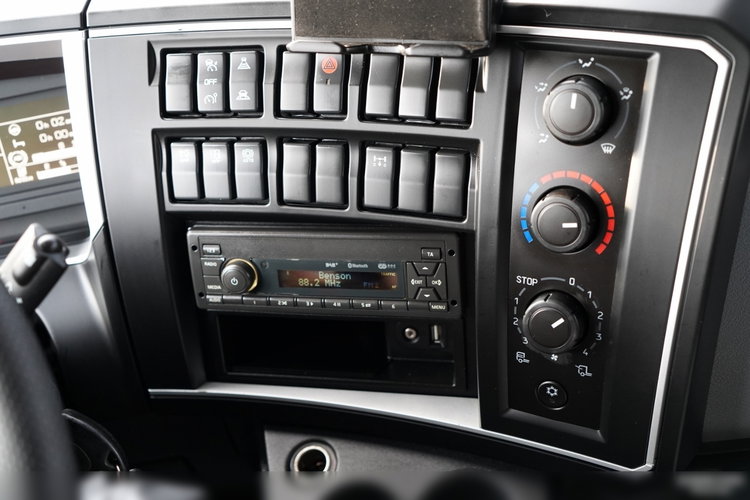 Renault D 240 / 4x2 / KONTENER / 7.7 M / WINDA DHOLLANDIA / EURO 6 zdjęcie 34