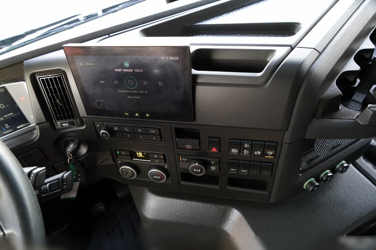 Volvo FMX 460 / 8x4 / WYWROTKA TYLNOZSYPOWA / MEILLER KIPPER  / EURO 6 /  zdjęcie 32