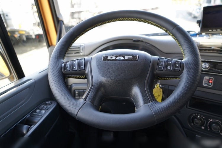 MAN DAF CF 85.410 / 8x4 / WYWROTKA TYLNOZSYPOWA  / HYDROKLAPA  / OPONY 100% / UAL / EURO 6  zdjęcie 33