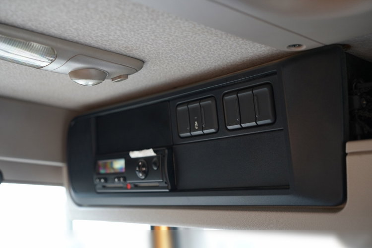 MAN DAF CF 85.410 / 8x4 / WYWROTKA TYLNOZSYPOWA  / HYDROKLAPA  / OPONY 100% / UAL / EURO 6  zdjęcie 40