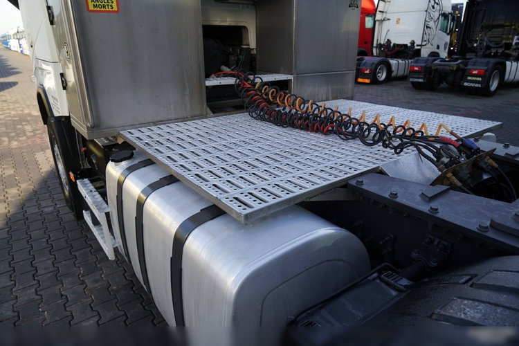 Volvo FH 16 / 660 / 6x4 / DMC: 180.000 KG / RETARDER / EURO 6 / KLIMA POSTOJOWA zdjęcie 15