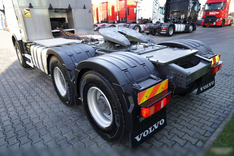 Volvo FH 16 / 660 / 6x4 / DMC: 180.000 KG / RETARDER / EURO 6 / KLIMA POSTOJOWA zdjęcie 17
