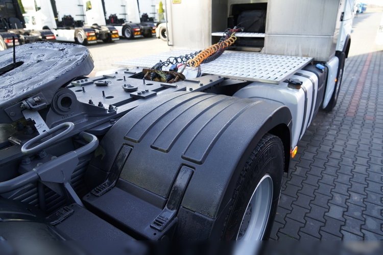 Volvo FH 16 / 660 / 6x4 / DMC: 180.000 KG / RETARDER / EURO 6 / KLIMA POSTOJOWA zdjęcie 20