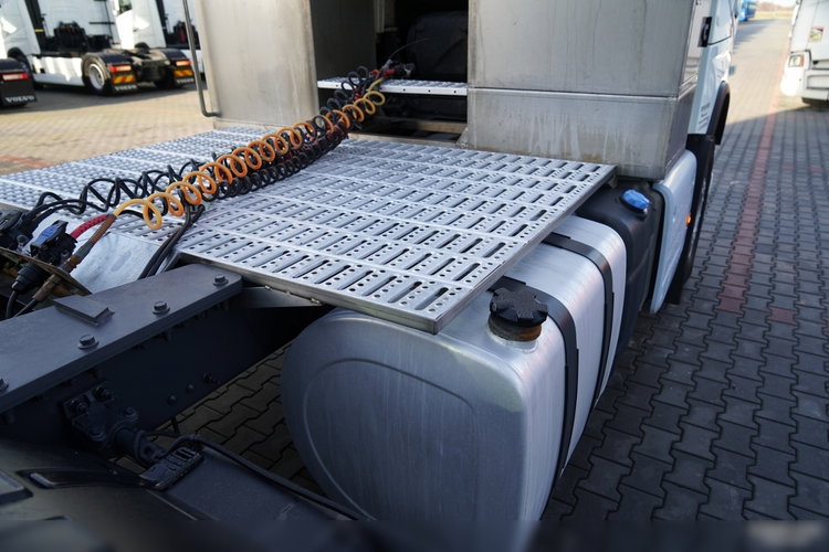 Volvo FH 16 / 660 / 6x4 / DMC: 180.000 KG / RETARDER / EURO 6 / KLIMA POSTOJOWA zdjęcie 21