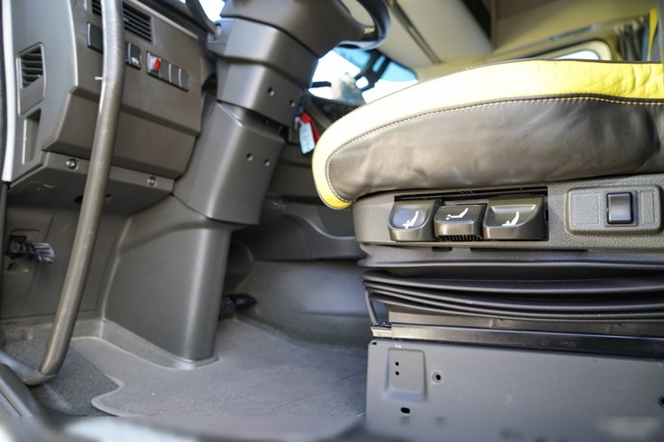 Volvo FH 16 / 660 / 6x4 / DMC: 180.000 KG / RETARDER / EURO 6 / KLIMA POSTOJOWA zdjęcie 33