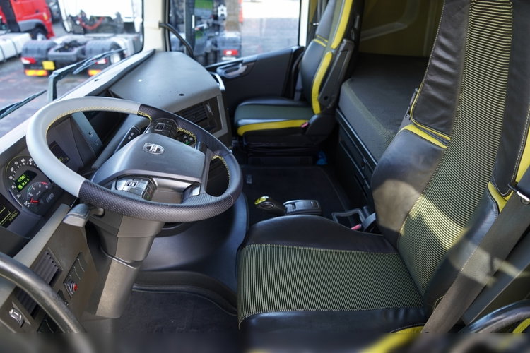 Volvo FH 16 / 660 / 6x4 / DMC: 180.000 KG / RETARDER / EURO 6 / KLIMA POSTOJOWA zdjęcie 34