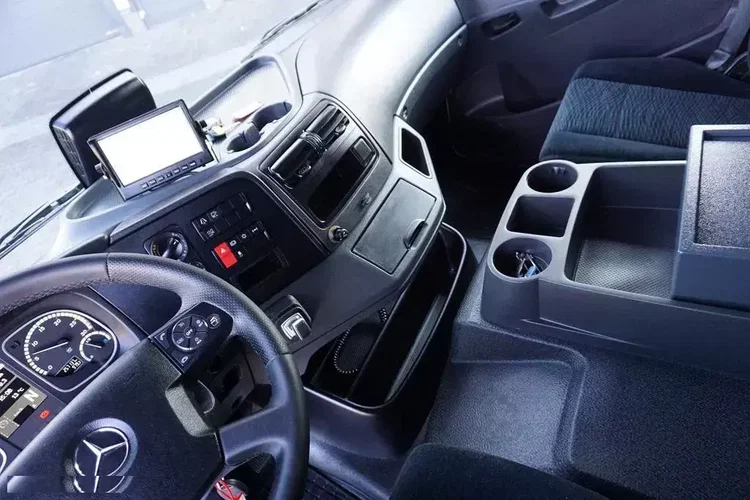 Mercedes ATEGO / 1223 / ACC / EURO 6 / CHŁODNIA + WINDA / MULTITEMPERATURA zdjęcie 9