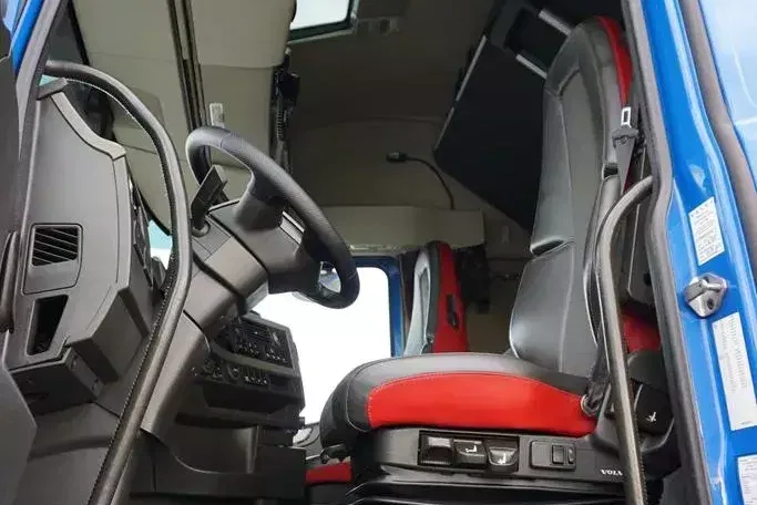 Volvo FH / 500 / E 6 / ACC / 6 X 4 / I - COOL / OŚ PODNOSZONA zdjęcie 7