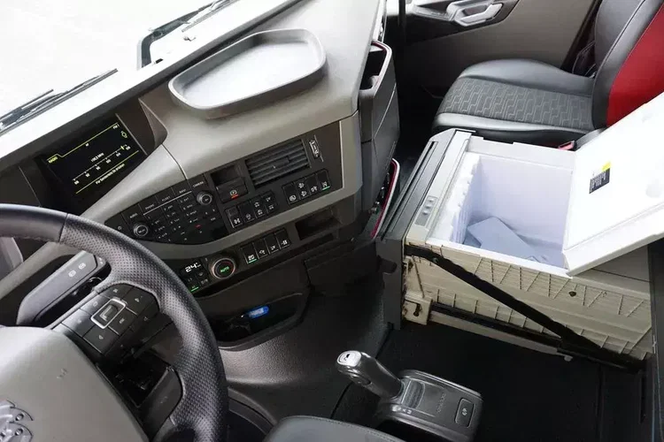 Volvo FH / 500 / E 6 / ACC / 6 X 4 / I - COOL / OŚ PODNOSZONA zdjęcie 9