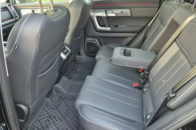 JAECOO 7 Salon PL Napęd 4x4 2.400 km Fa.VAT 23% zdjęcie 12