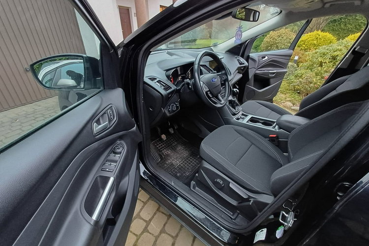 Ford Kuga zadbany, niewielki przebieg zdjęcie 13