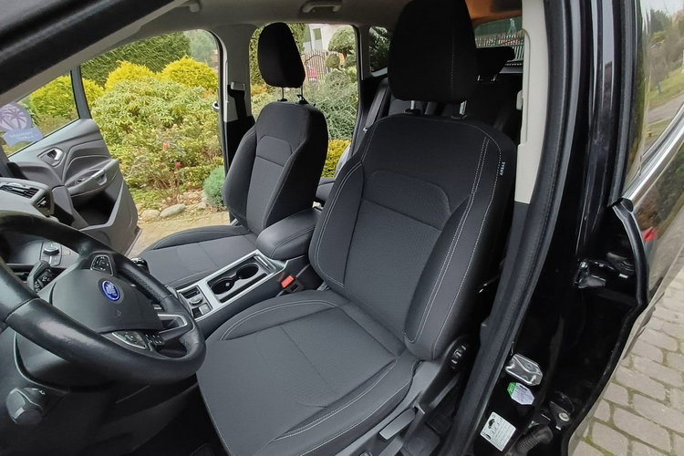 Ford Kuga zadbany, niewielki przebieg zdjęcie 14