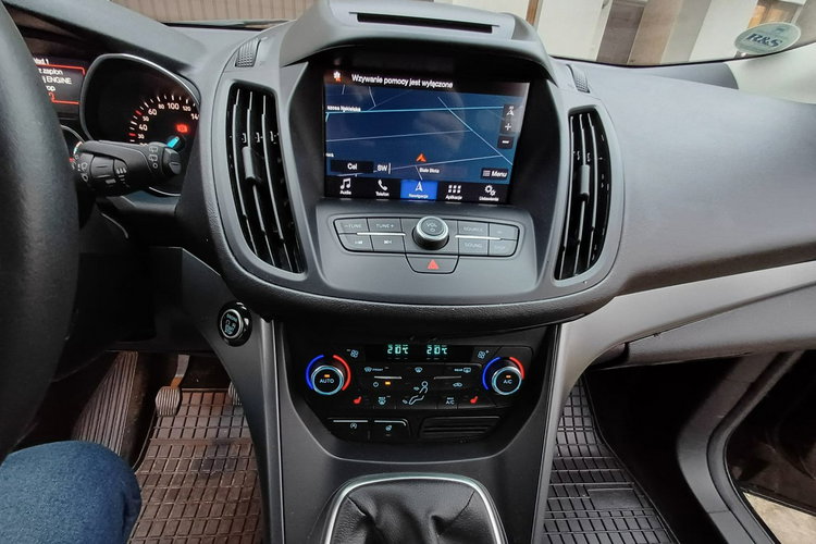 Ford Kuga zadbany, niewielki przebieg zdjęcie 16