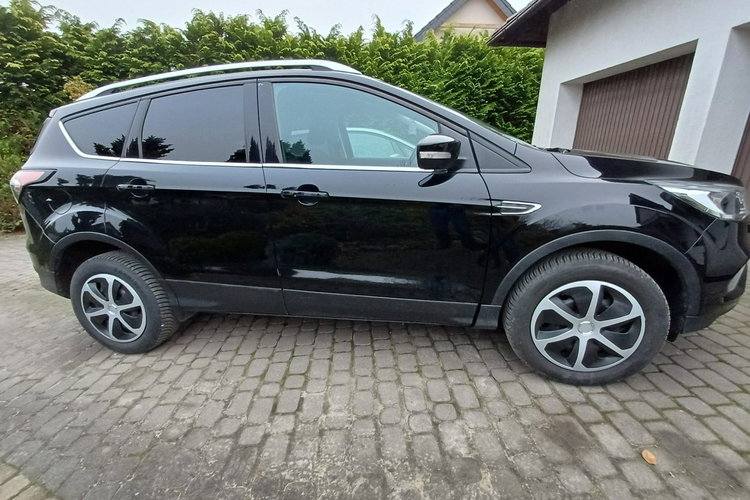 Ford Kuga zadbany, niewielki przebieg zdjęcie 8