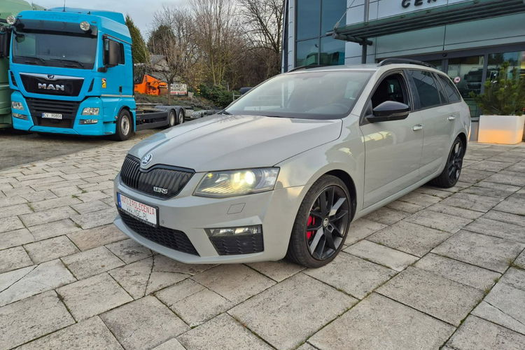 Octavia Skoda Octavia 2.0 TDI RS DSG / NOWY SERWIS zdjęcie 1