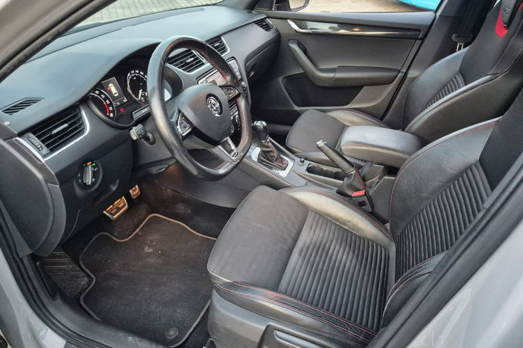 Octavia Skoda Octavia 2.0 TDI RS DSG / NOWY SERWIS zdjęcie 15