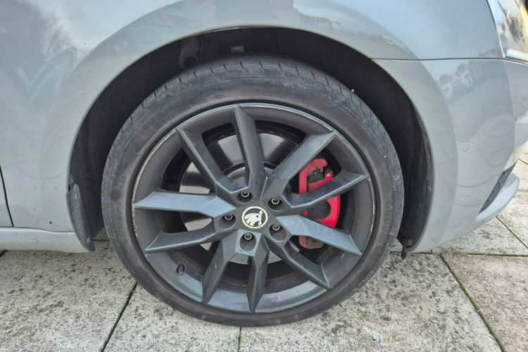 Octavia Skoda Octavia 2.0 TDI RS DSG / NOWY SERWIS zdjęcie 25
