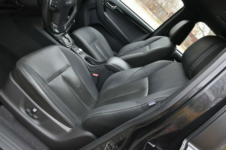 ISUZU D-Max LxS 4WD 1.9d 163KM AUTOMAT 2020r. SALON 4x4 Iwł. 107tkm Skóra HAK 3500 zdjęcie 18