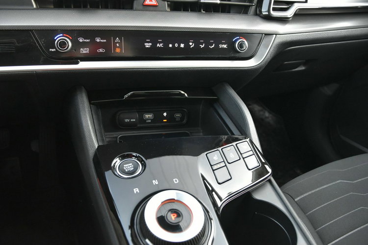Kia Sportage 1.6Hybryda 180KM 2022r. Polski Salon Virtual NAVi Panorama FullLED zdjęcie 13