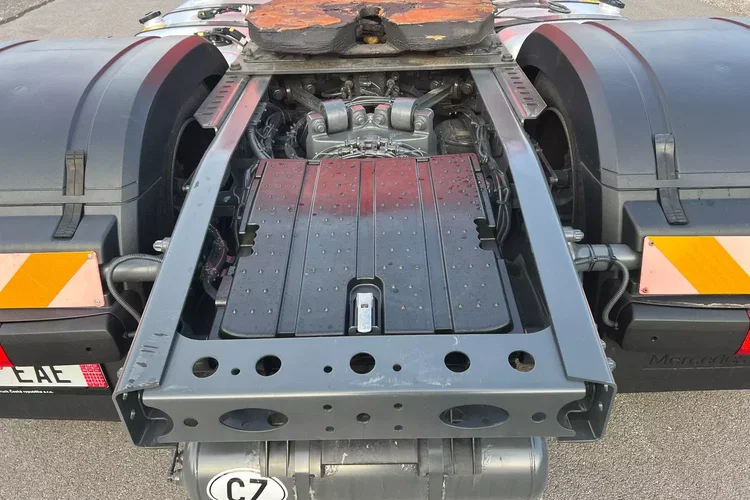 Mercedes ACTROS L prokontraktowy zdjęcie 18