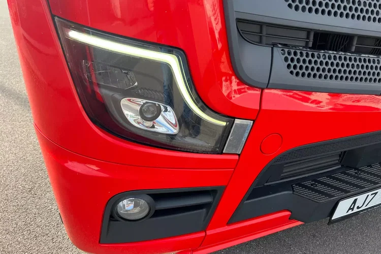 Mercedes ACTROS L MP5 zdjęcie 31