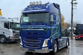 Volvo 540 XL z Niemiec aerograf TV Show Truck pełne wyposażenie skóry