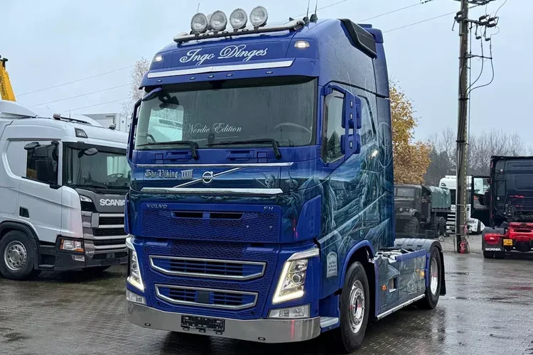 Volvo 540 XL z Niemiec aerograf TV Show Truck pełne wyposażenie skóry zdjęcie 1