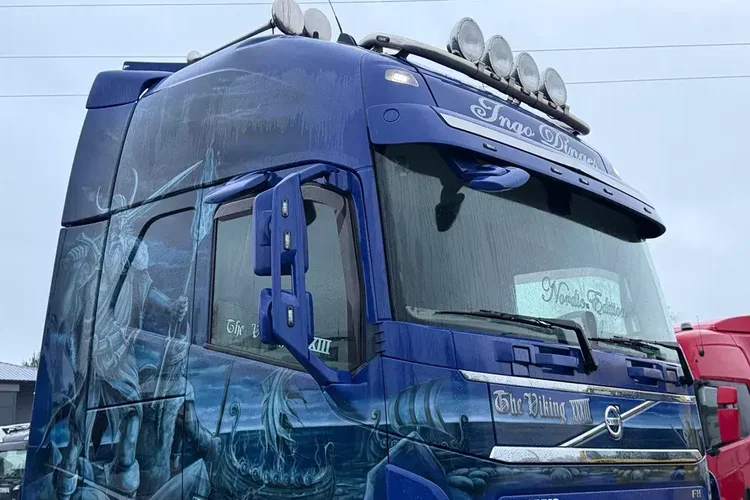 Volvo 540 XL z Niemiec aerograf TV Show Truck pełne wyposażenie skóry zdjęcie 12