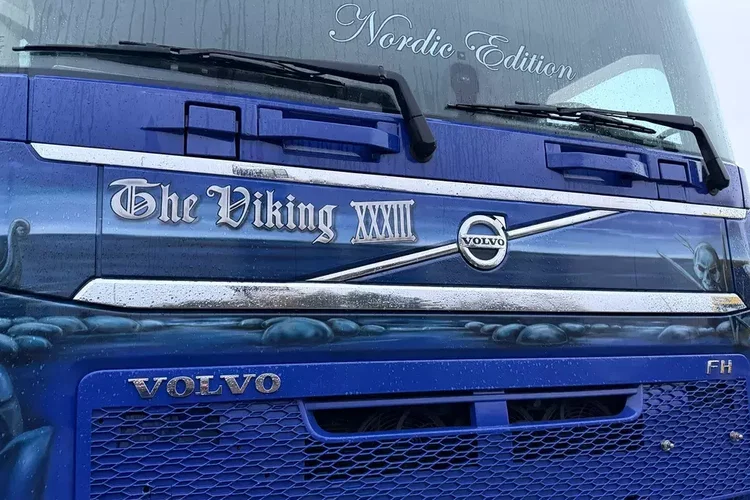 Volvo 540 XL z Niemiec aerograf TV Show Truck pełne wyposażenie skóry zdjęcie 19