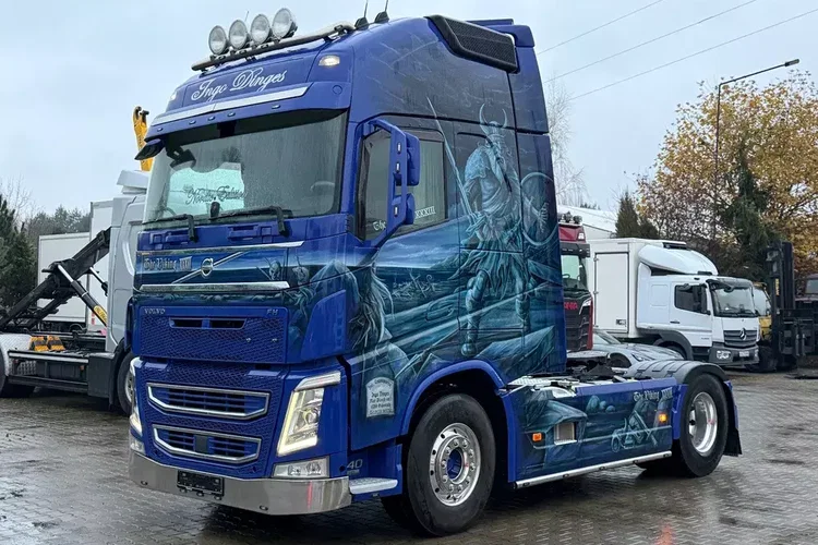 Volvo 540 XL z Niemiec aerograf TV Show Truck pełne wyposażenie skóry zdjęcie 2