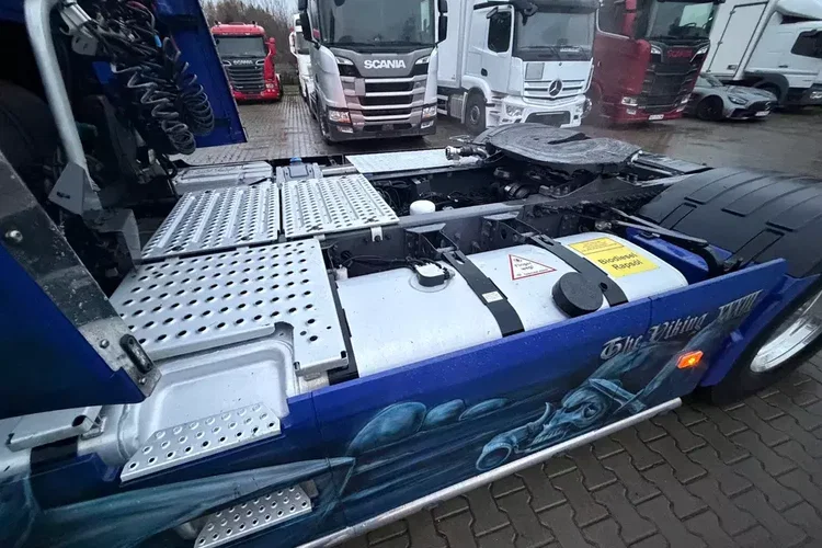 Volvo 540 XL z Niemiec aerograf TV Show Truck pełne wyposażenie skóry zdjęcie 20