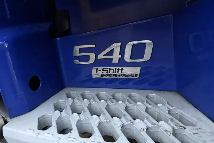 Volvo 540 XL z Niemiec aerograf TV Show Truck pełne wyposażenie skóry zdjęcie 22