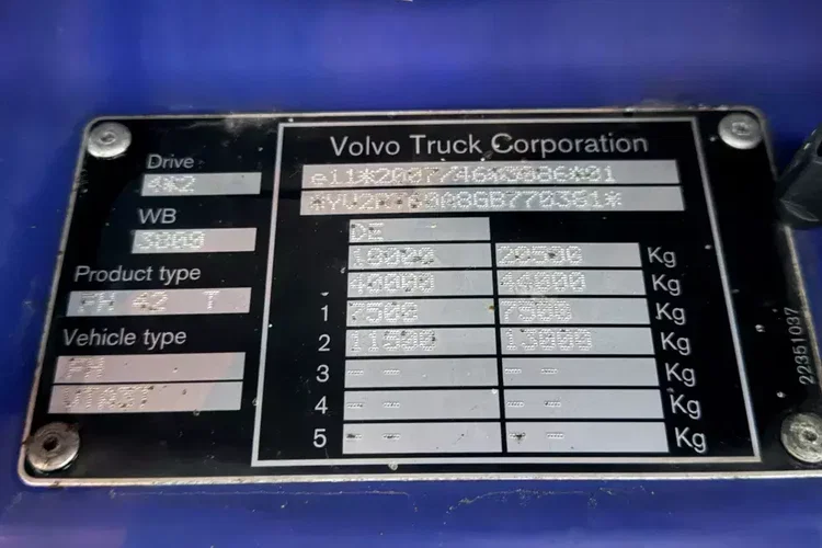 Volvo 540 XL z Niemiec aerograf TV Show Truck pełne wyposażenie skóry zdjęcie 26