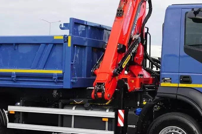 Iveco TRAKKER / 380T41 / E 6 / WYWROTKA + HDS / 6 X 4 / ROTATOR zdjęcie 39