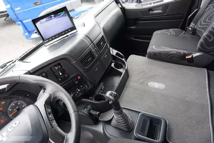 Iveco TRAKKER / 380T41 / E 6 / WYWROTKA + HDS / 6 X 4 / ROTATOR zdjęcie 9