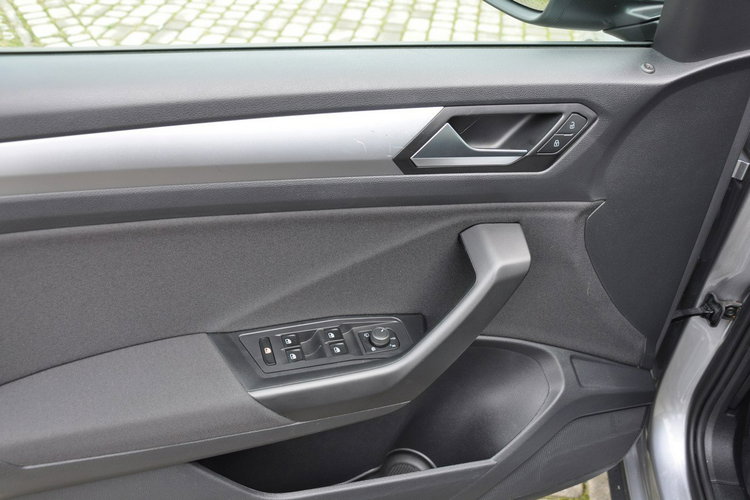 Volkswagen T-Roc 1.5TSI 150KM Manual-6G Kamera App-Connect LED Gwarancja Dealer FV23% zdjęcie 11