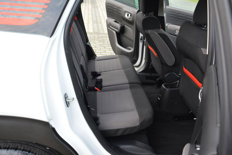 C3 Aircross 54tys przebieg Shine Red Pack Navi Kamera Ledy Relingi ASO Citroen zdjęcie 17