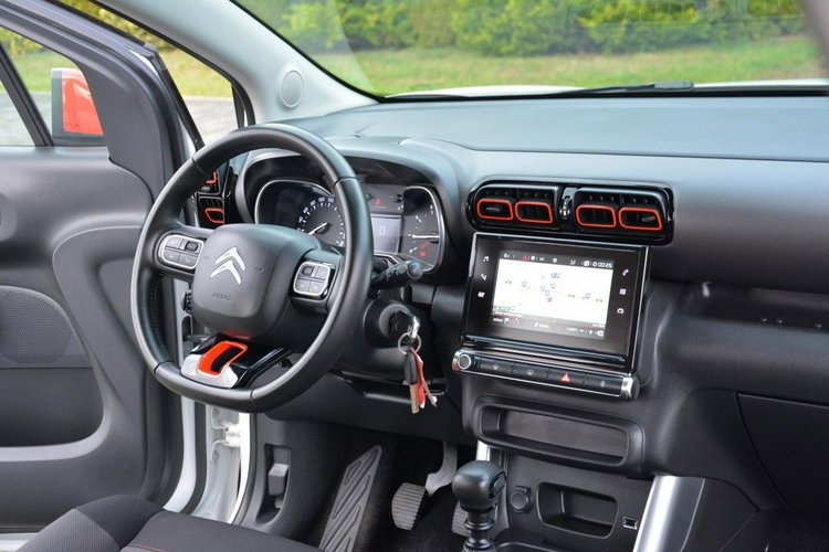 C3 Aircross 54tys przebieg Shine Red Pack Navi Kamera Ledy Relingi ASO Citroen zdjęcie 21