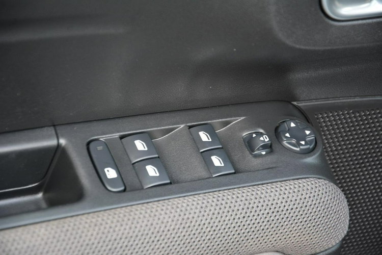 C3 Aircross 54tys przebieg Shine Red Pack Navi Kamera Ledy Relingi ASO Citroen zdjęcie 33