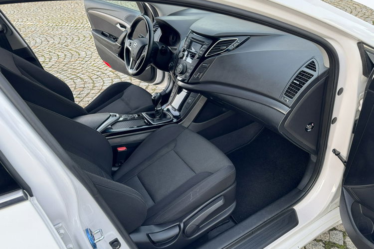 Hyundai i40 1.6 Benzyna 135KM z Niemiec, XENON, Ledy, PDC, 2 kpl. KÓŁ Lato/Zima zdjęcie 13