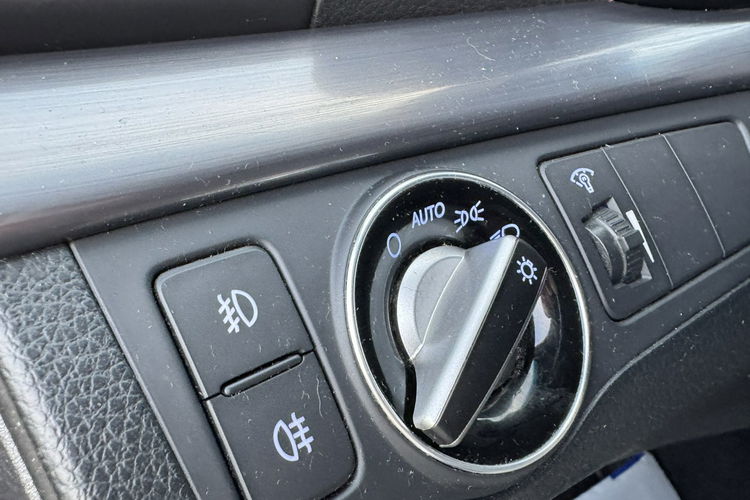 Hyundai i40 1.6 Benzyna 135KM z Niemiec, XENON, Ledy, PDC, 2 kpl. KÓŁ Lato/Zima zdjęcie 19