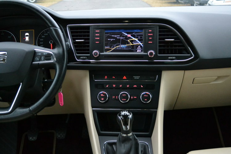 Seat Leon full LED Skórzana Tapicerka Alufelgi Podgrz. Fotele Nawigacja.Zarej zdjęcie 10