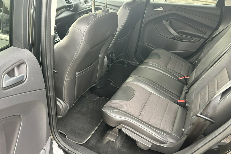 Ford Kuga 4x4 zdjęcie 15