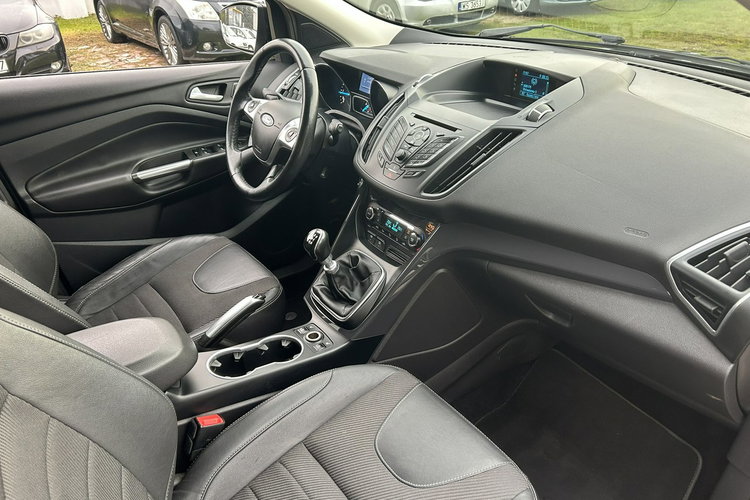Ford Kuga 4x4 zdjęcie 17