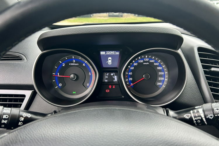 Hyundai i30 Super stan Full opcja zdjęcie 14